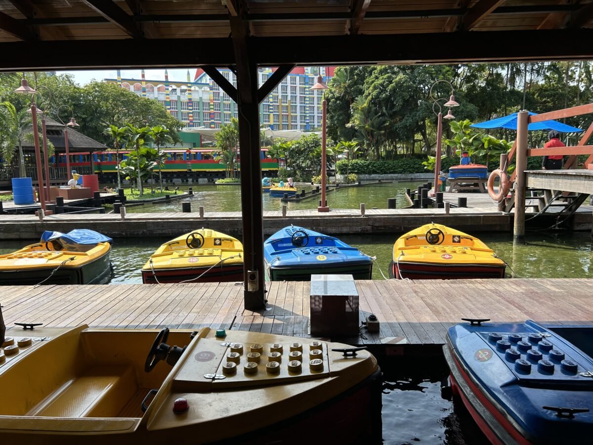 Singapore to Legoland Malaysia with kids by coach day trip